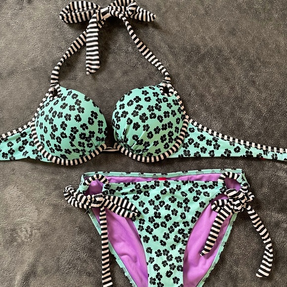 Unique Push-up Tie Side Bathing Suit - Picture 1 of 6